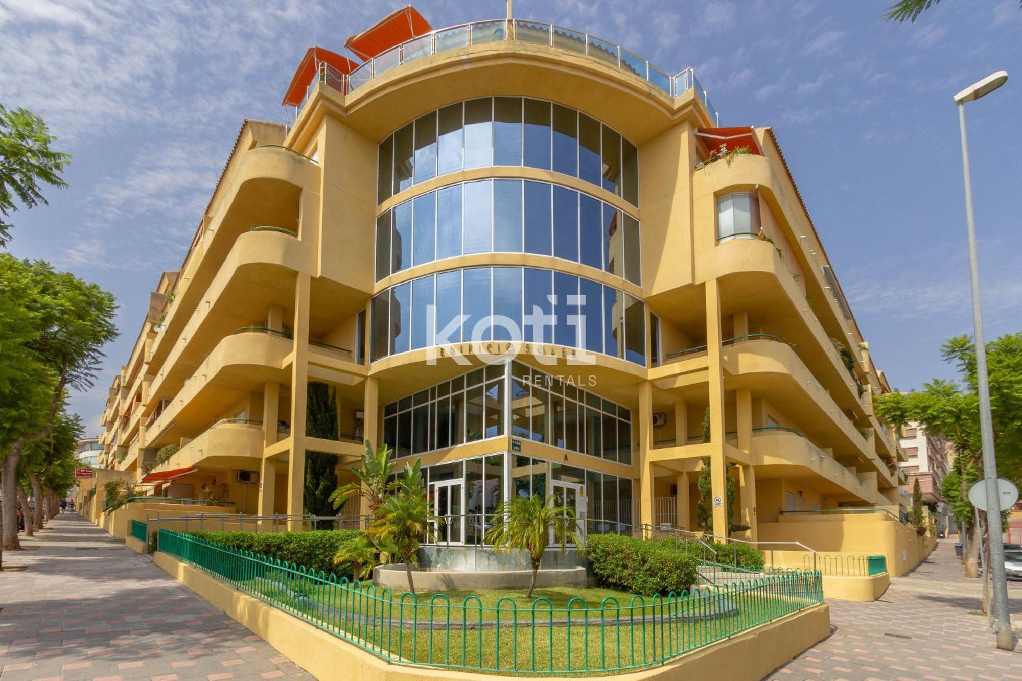 Koti Rentals - Nenufar Fuengirola Buitenkant foto